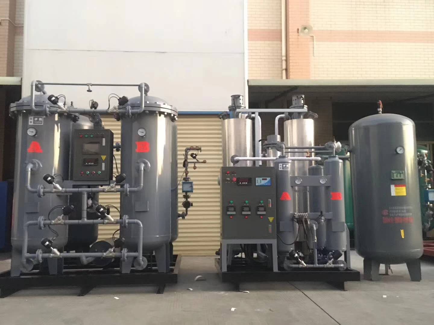 西鹹變(biàn)壓吸附(fu)制氮機(jī)